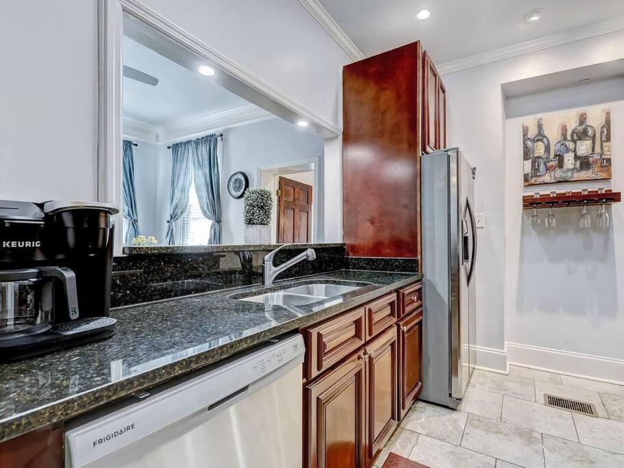 Historic Savannah Gold Private Condo With Pool - 2Bed, 1&Half Bath, Sleeps 6, 1St Floor, 15 Min Walk To Historic Savannah Center And All Attractions Exterior foto