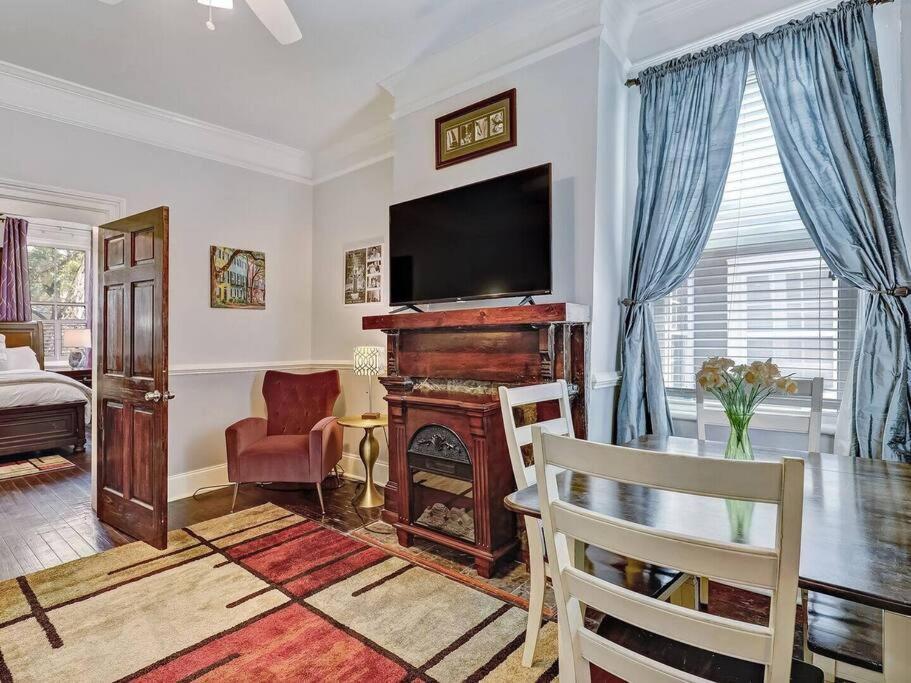 Historic Savannah Gold Private Condo With Pool - 2Bed, 1&Half Bath, Sleeps 6, 1St Floor, 15 Min Walk To Historic Savannah Center And All Attractions Exterior foto